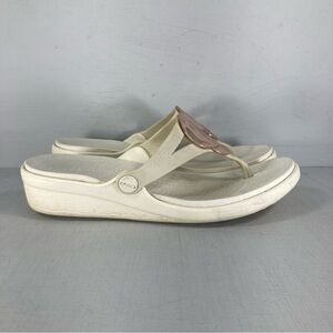 Crocs Sanrah Liquid Metallic Wedge Thong Sandals Comfort Slip On Shoes Women 8
